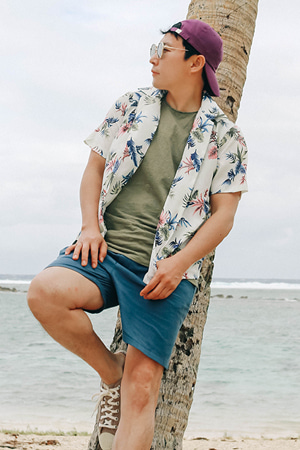 화이트 플라워 남성 셔츠 (하와이안 여름 셔츠)